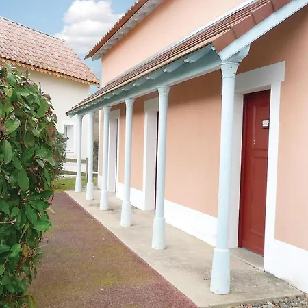 Hébergement de vacances 1 Bedroom Cozy In *
